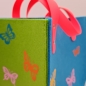 Preview: Kleine Filztasche in hellgrün und blau mit Schmetterlingen